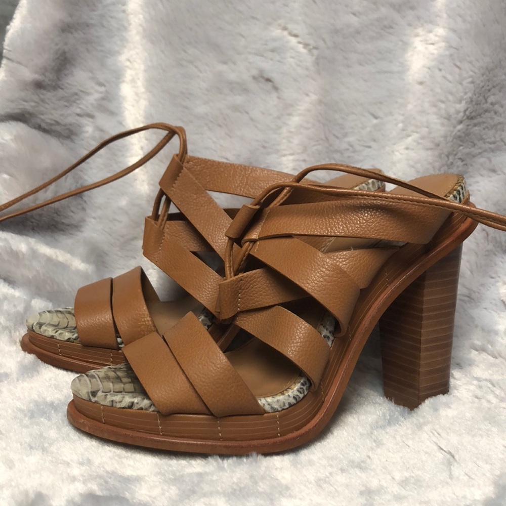 Calvin Klein heels 👠 - Picture 8 of 10